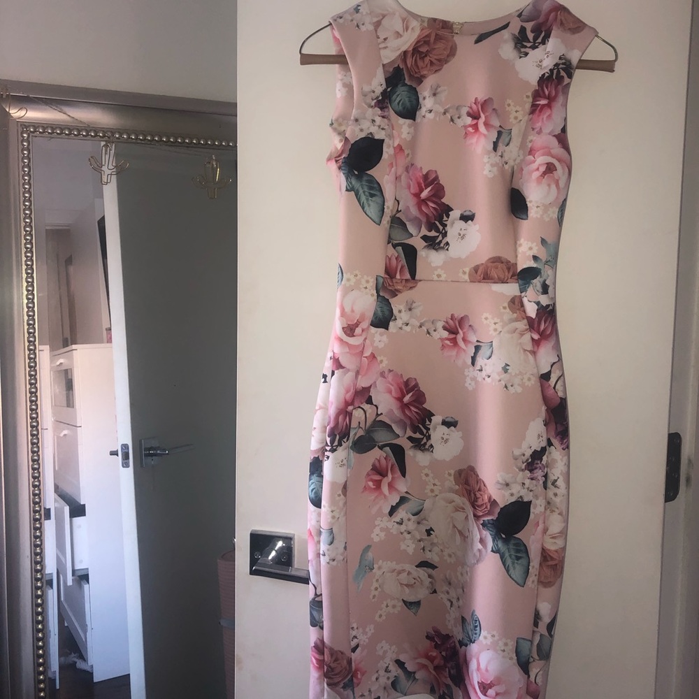 Beautiful like new floral Calvin Klein dress!
